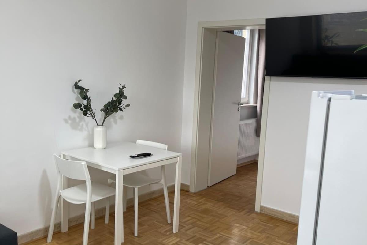 2-room In *